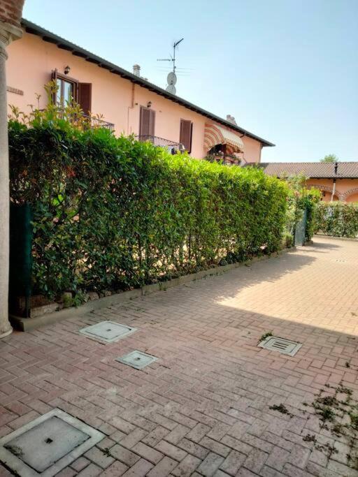 Appartamento In Cascina Lombarda Caselle Lurani Exteriör bild